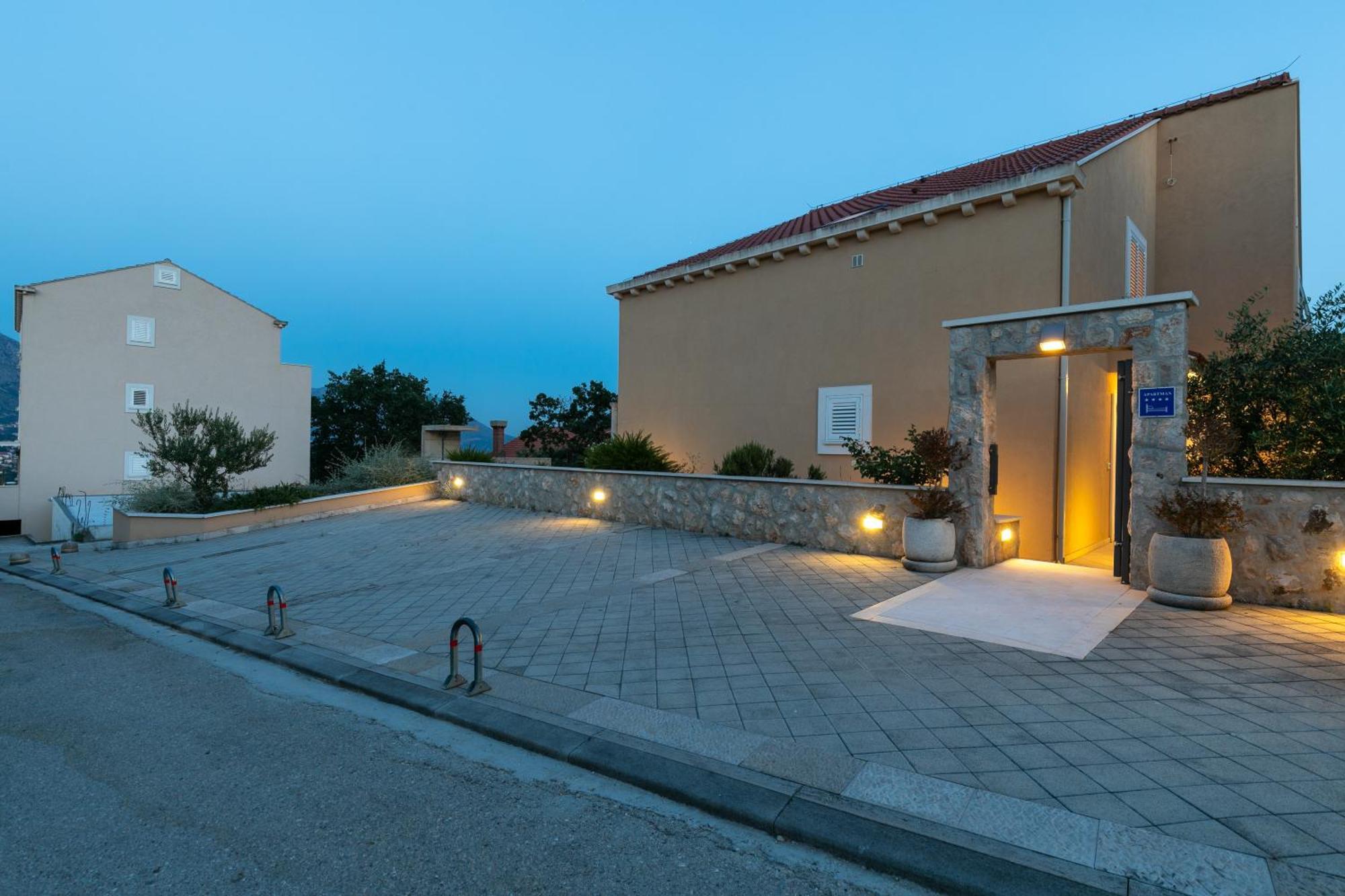 מליני Villa "Amber" Luxury Apartments With A Pool חדר תמונה