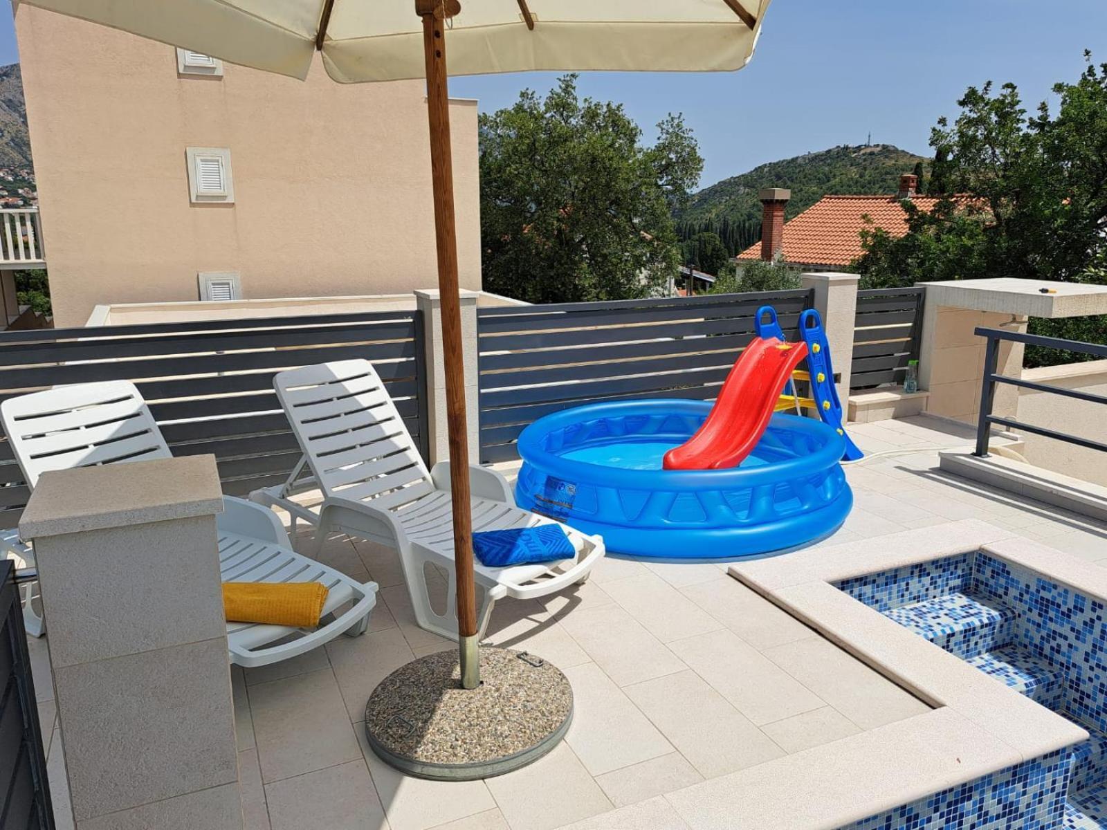 מליני Villa "Amber" Luxury Apartments With A Pool מראה חיצוני תמונה