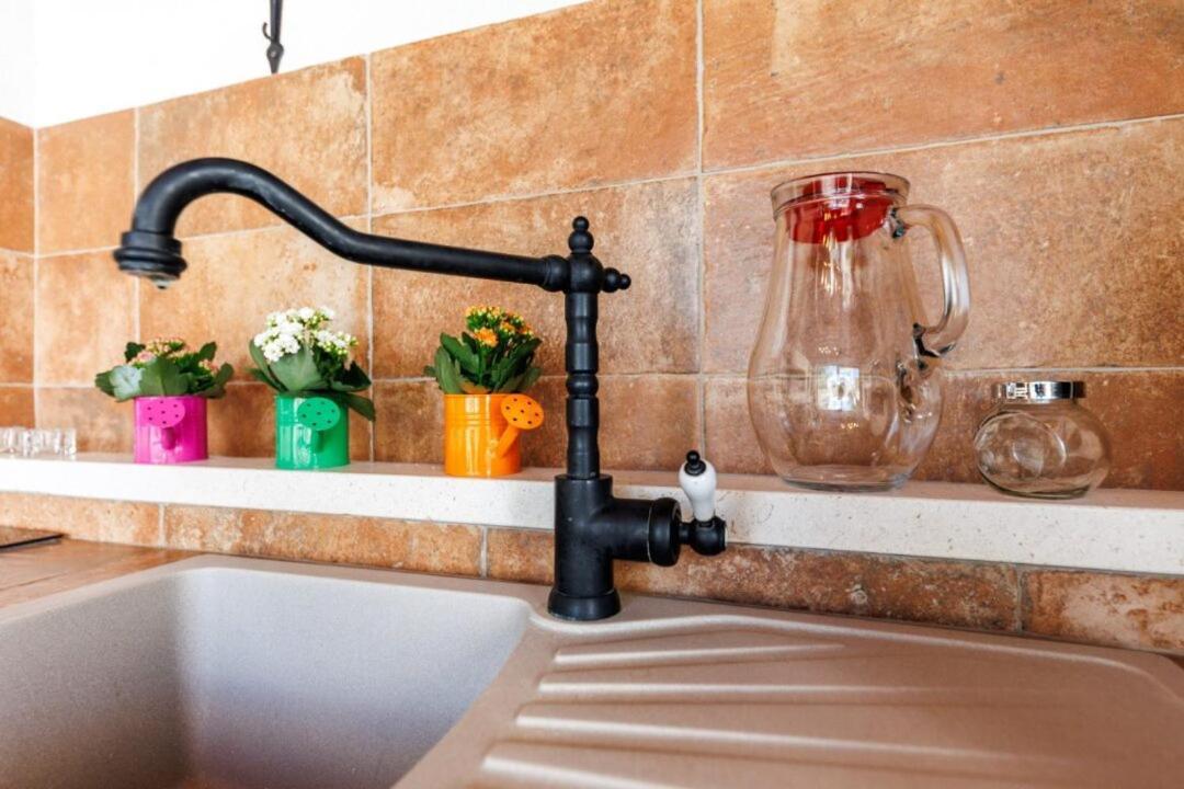 מליני Villa "Amber" Luxury Apartments With A Pool מראה חיצוני תמונה