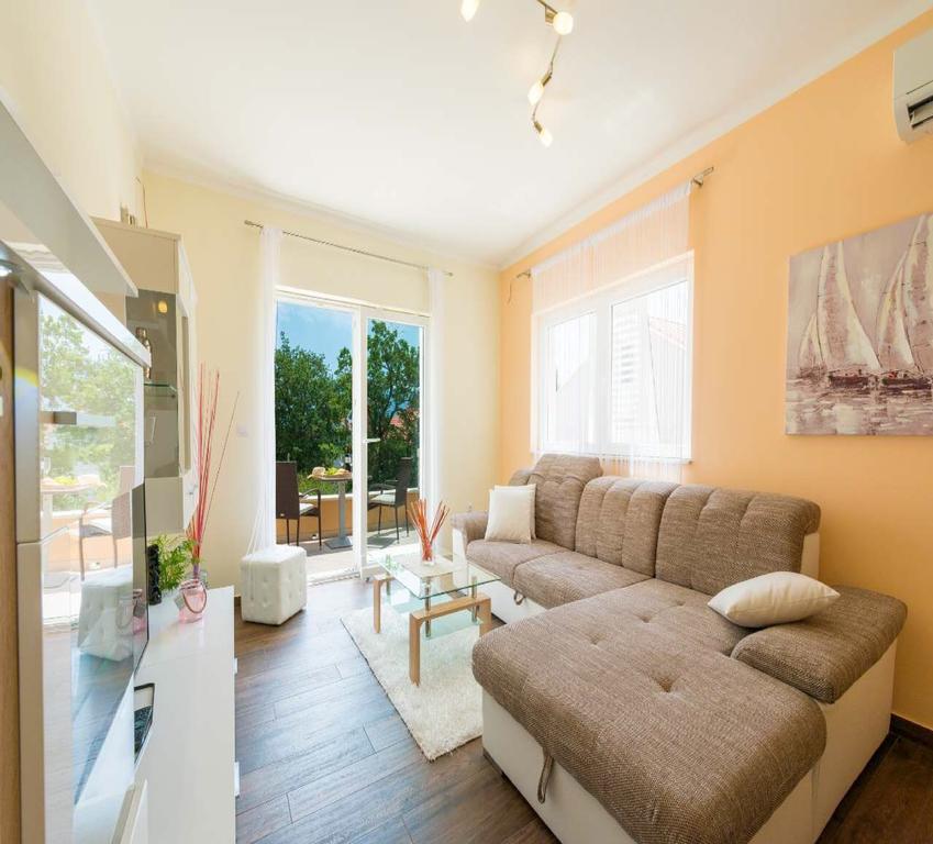 מליני Villa "Amber" Luxury Apartments With A Pool מראה חיצוני תמונה