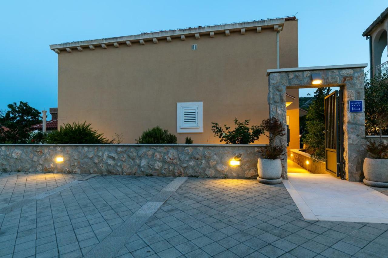 מליני Villa "Amber" Luxury Apartments With A Pool מראה חיצוני תמונה